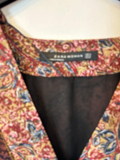 ZARA. Vestido corto estampado abalorios
