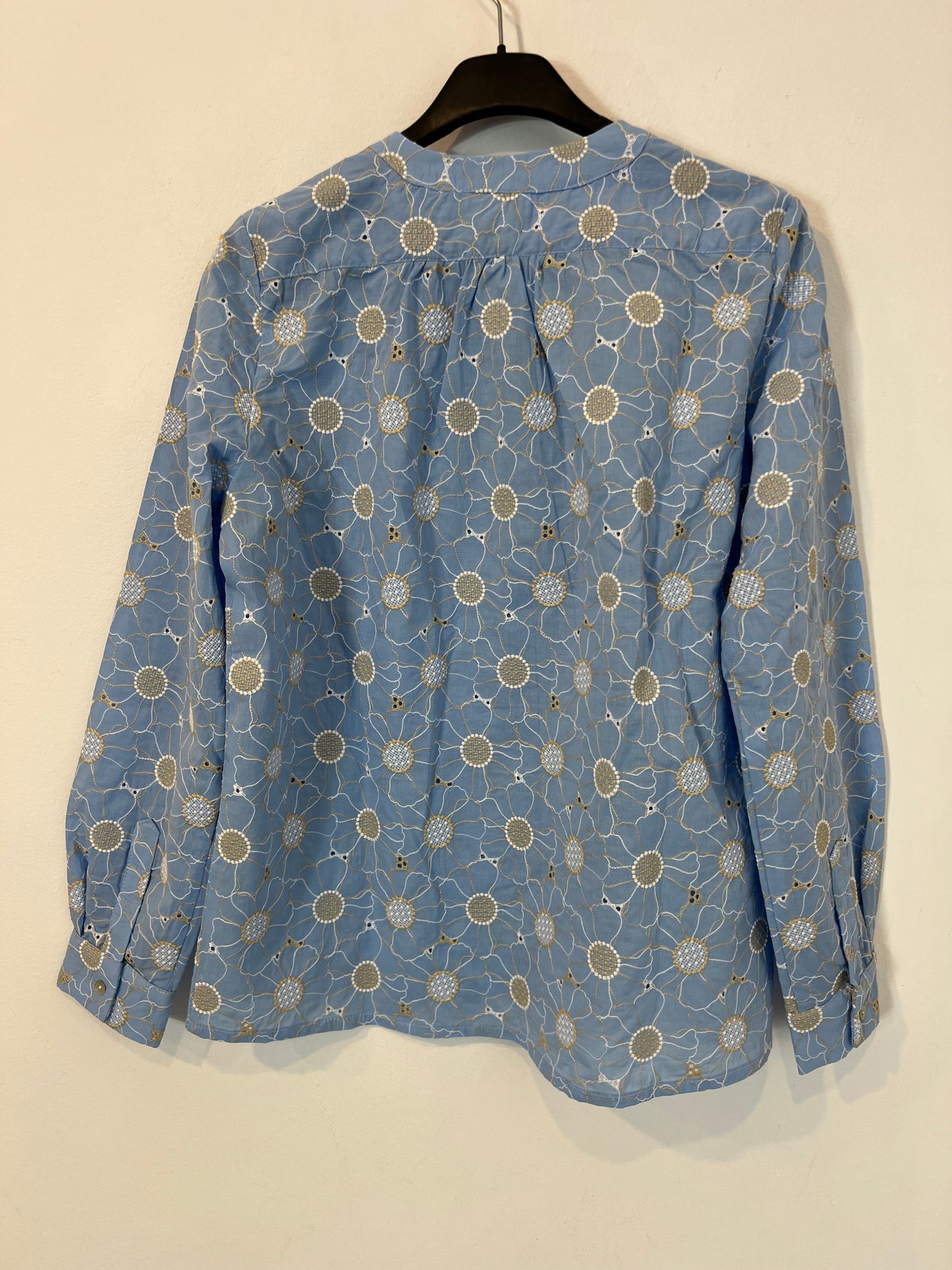 TRIANA BY C. Blusa azul bordada flores T.m