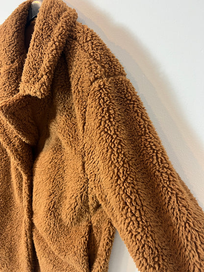 UNIQLO. Abrigo textura marrón. T M