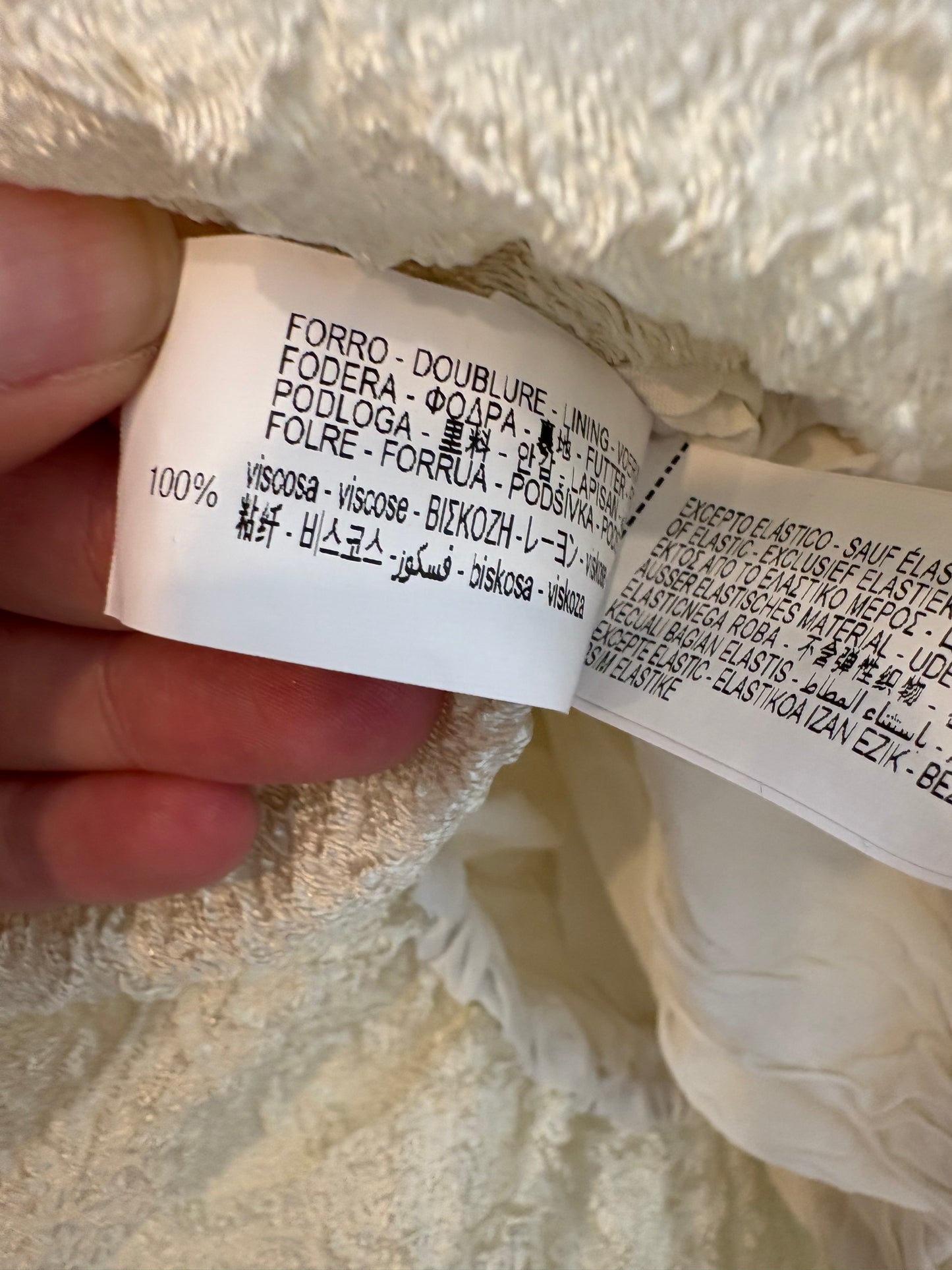 ZARA. Shiny textured top. TS