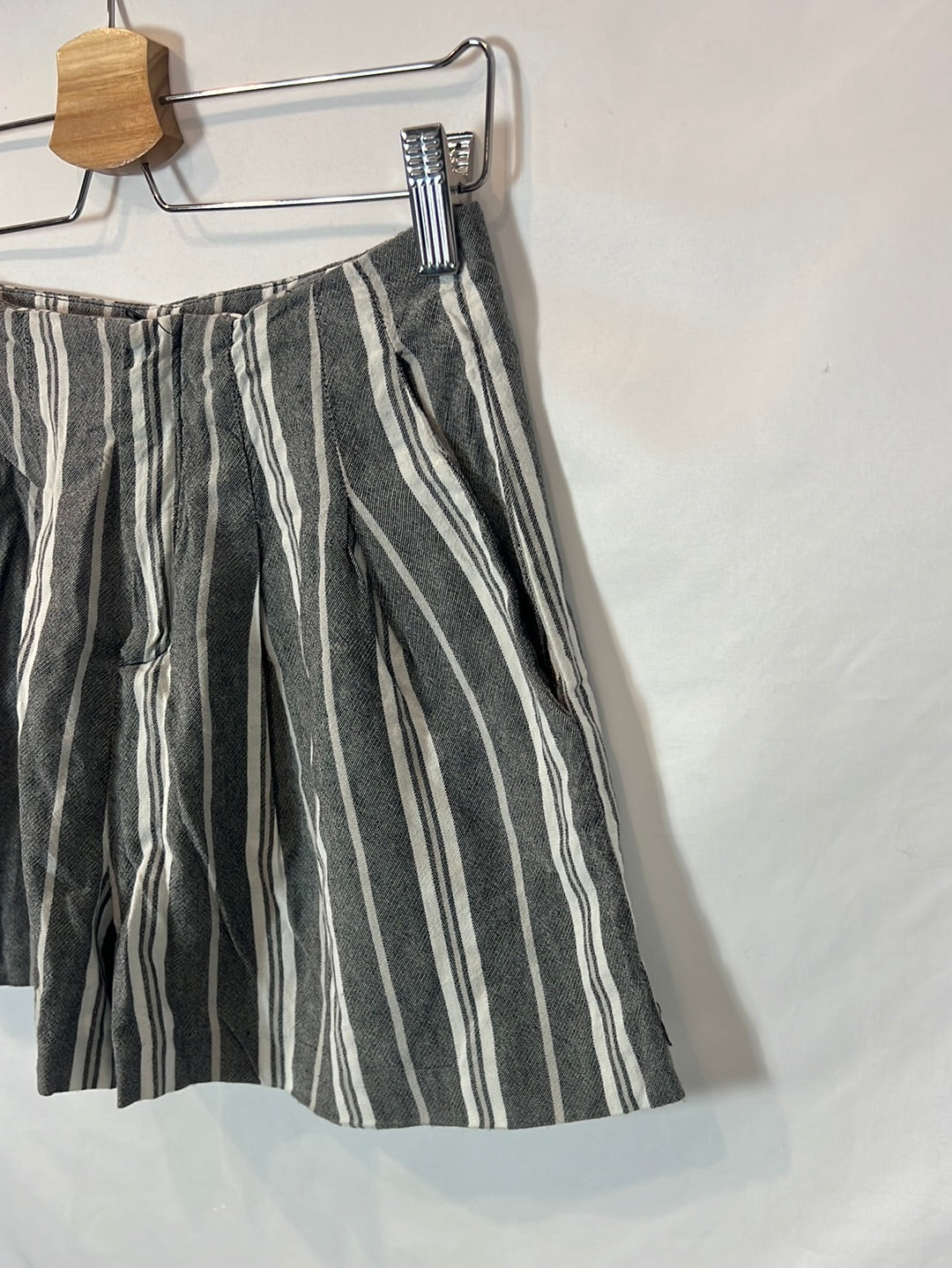 ZARA. Bermuda rayas fluida. T S