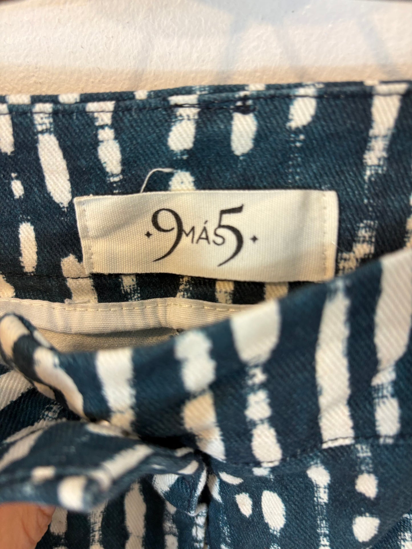 9MAS5. Total look estampado azul petróleo. T S