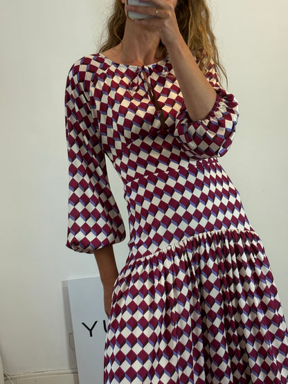 IQ COLLECTION. Vestido largo estampado abstracto