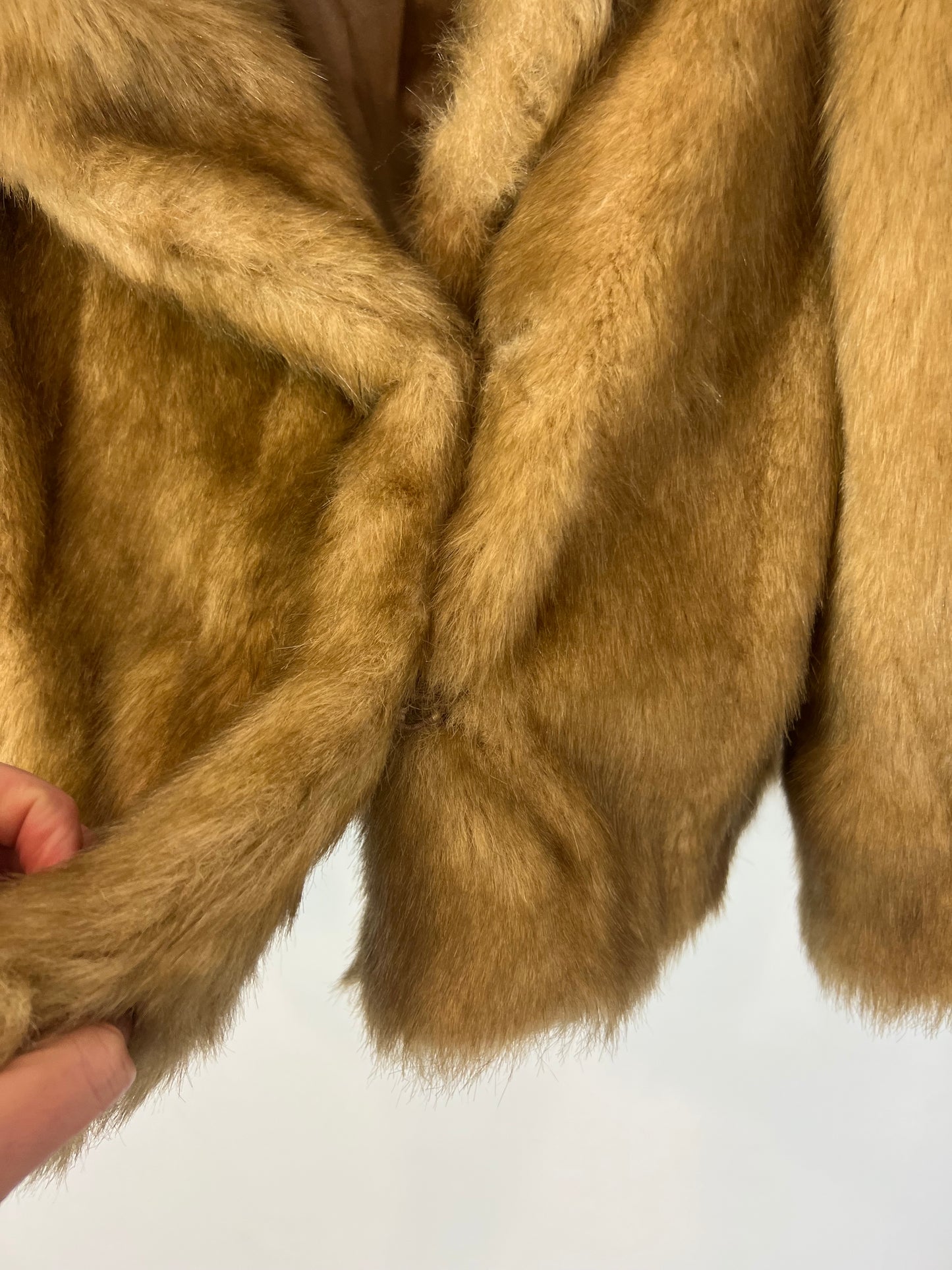 OTRAS. Chaqueta pelo cruzada. T M