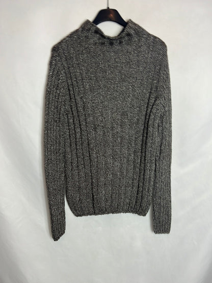 PEDRO DEL HIERRO. Jersey ocre jaspeado cuello alto. T M