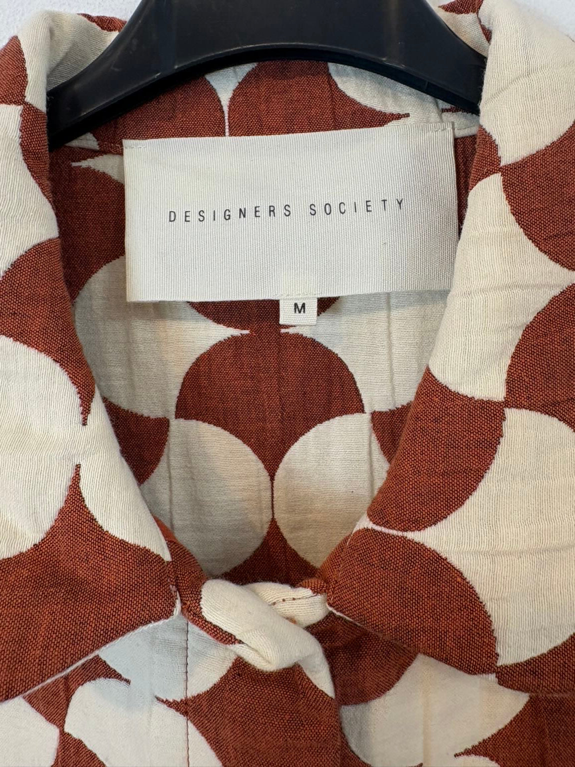 DESIGNERS SOCIETY. Chaqueta textura estampado retro