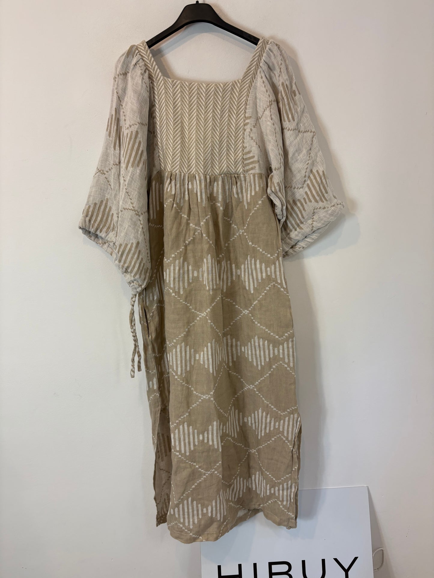 MARÁVIC. Vestido largo beige rayas T.xs
