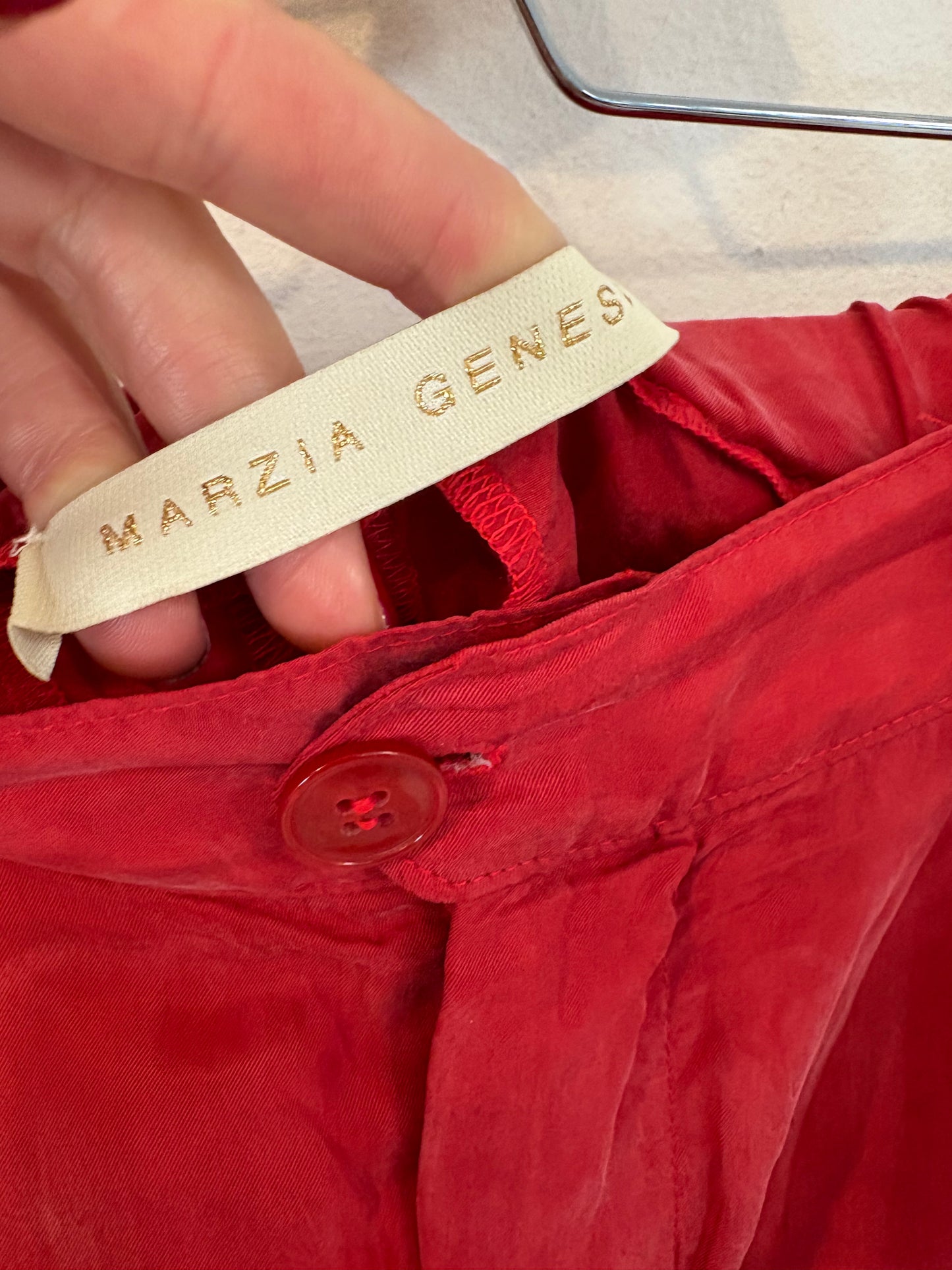 MARZI GENESI. Pantalón rojo fluido pinzas