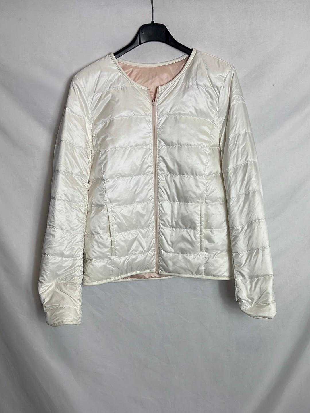 COMPTOIR DES COTONNIERS. Lightweight two-tone reversible feathers. T.S.