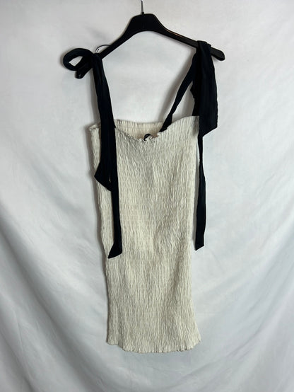 ZARA. Short fitted honeycomb dress. XS