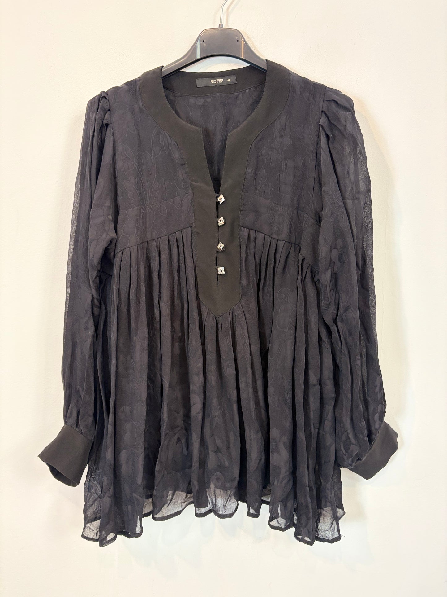 ETRO. Blusa negra con seda. T 42 (38)