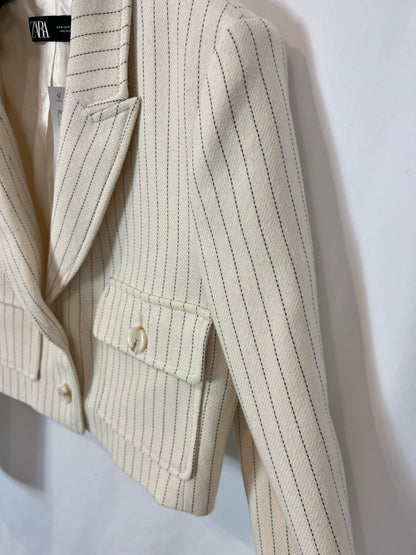 ZARA. Chaqueta beige rayas T.m