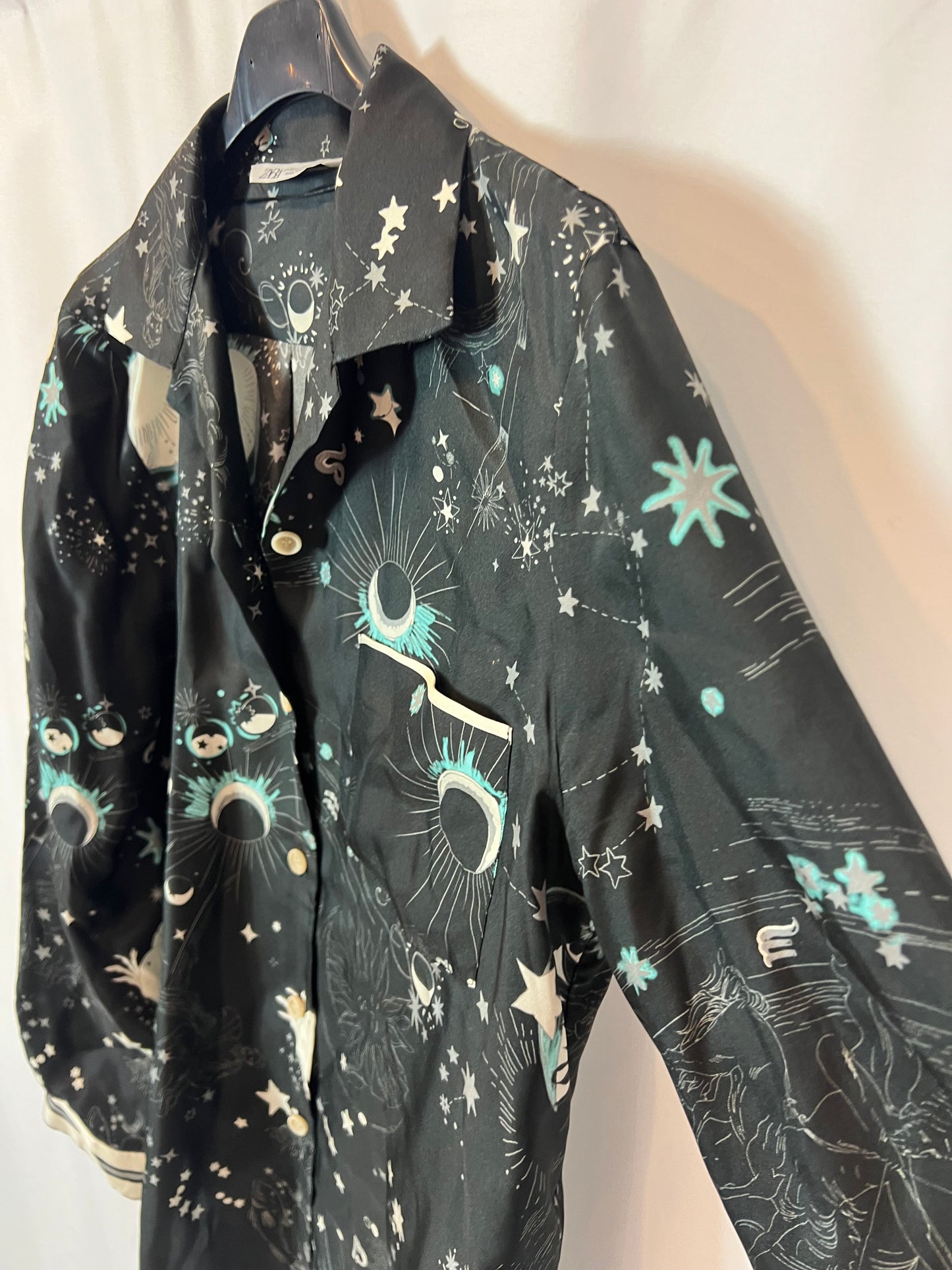 ZARA. Black printed blouse T.xs