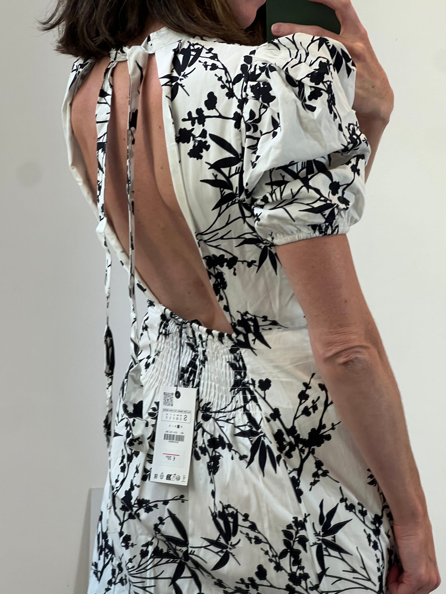 ZARA. Vestido blanco flores T.s