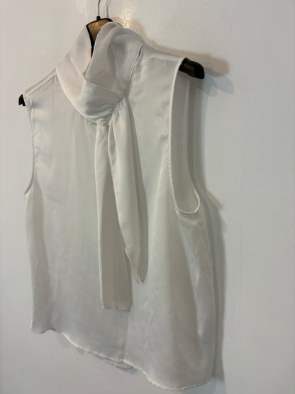 ZARA. Top blanco fluido lazada