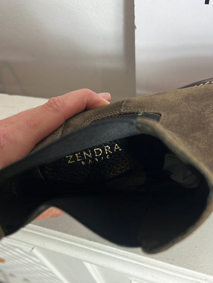 ZENDRA. Botas marrones T.40