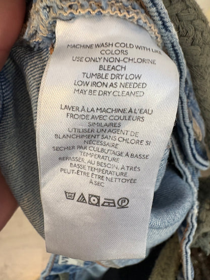 FREE PEOPLE. Denim abotonado parches