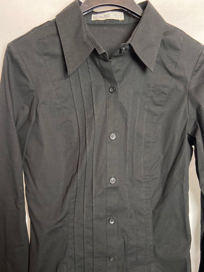 ZARA. Camisa negra T. L