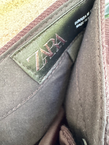 ZARA. Pantalón cintura alta  de lino