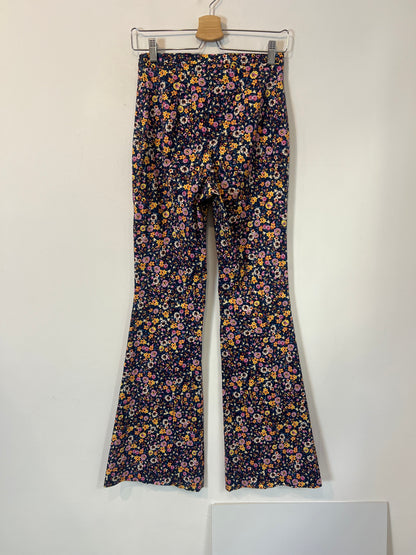 AMEÉ. Sleeveless fringed sweater S.(s)