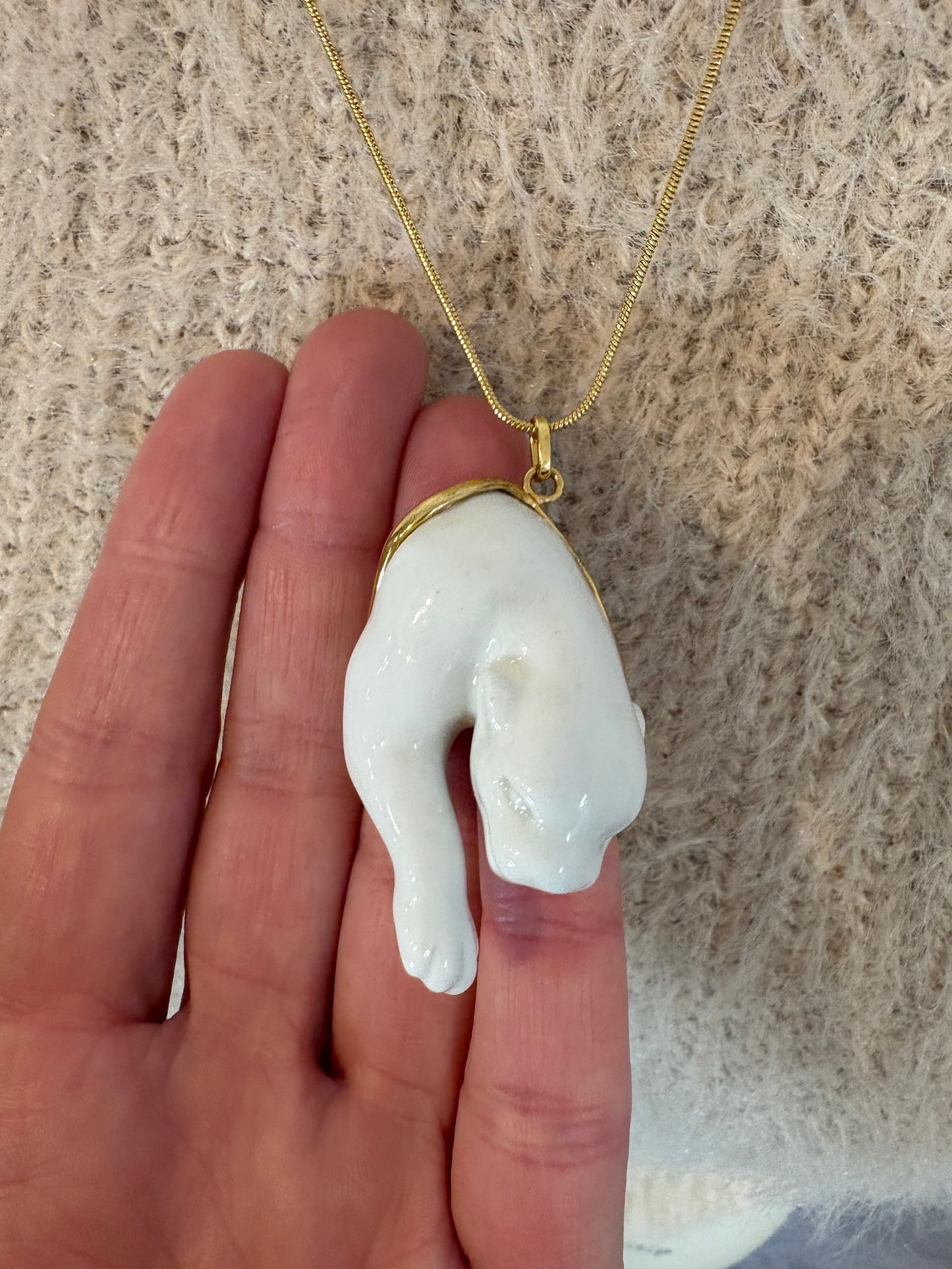 ANDRÉS GALLARDO. Gargantilla con diseño pantera