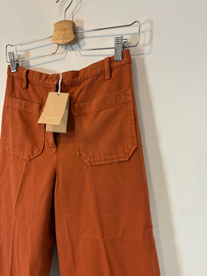 SESSÚN. Green corduroy trousers. Size 36