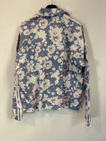 ADIDAS. Chaqueta ligera estampada. T L