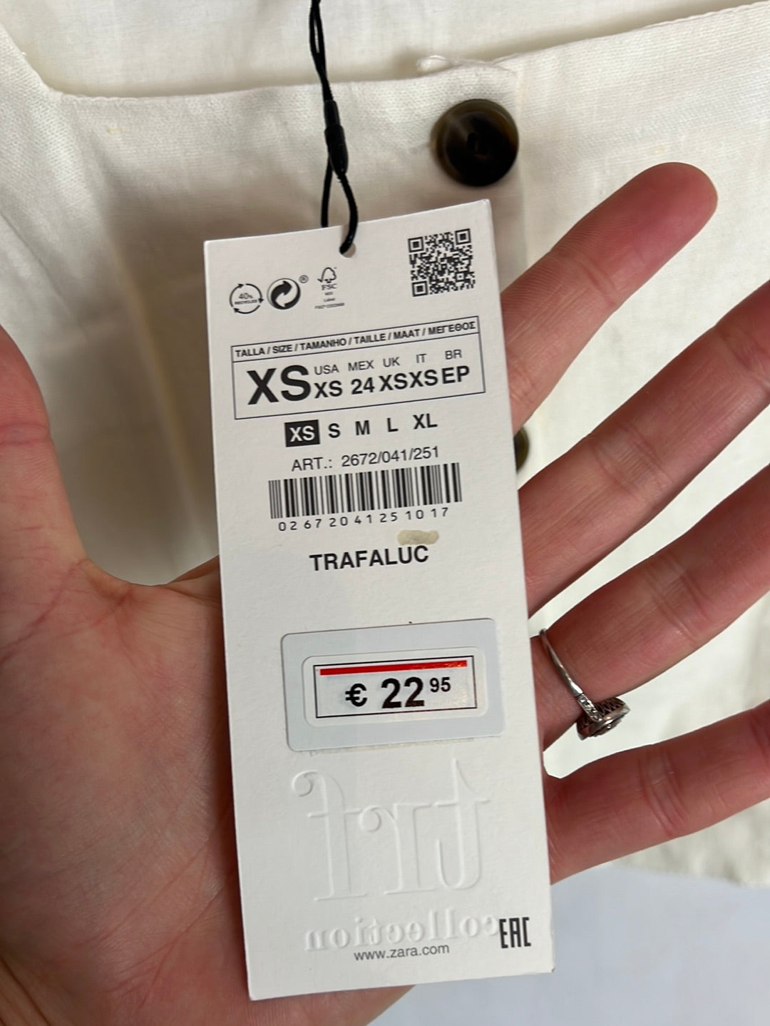 ZARA. Top blanco abotonado T.xs