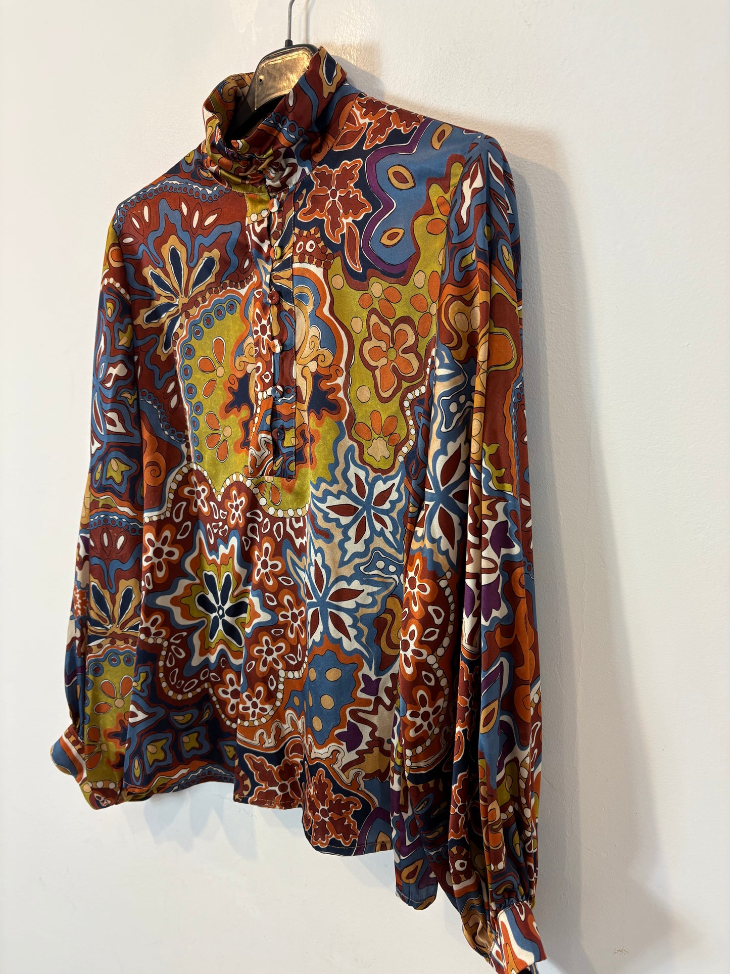 MOMONÍ. Blusa seda estampada