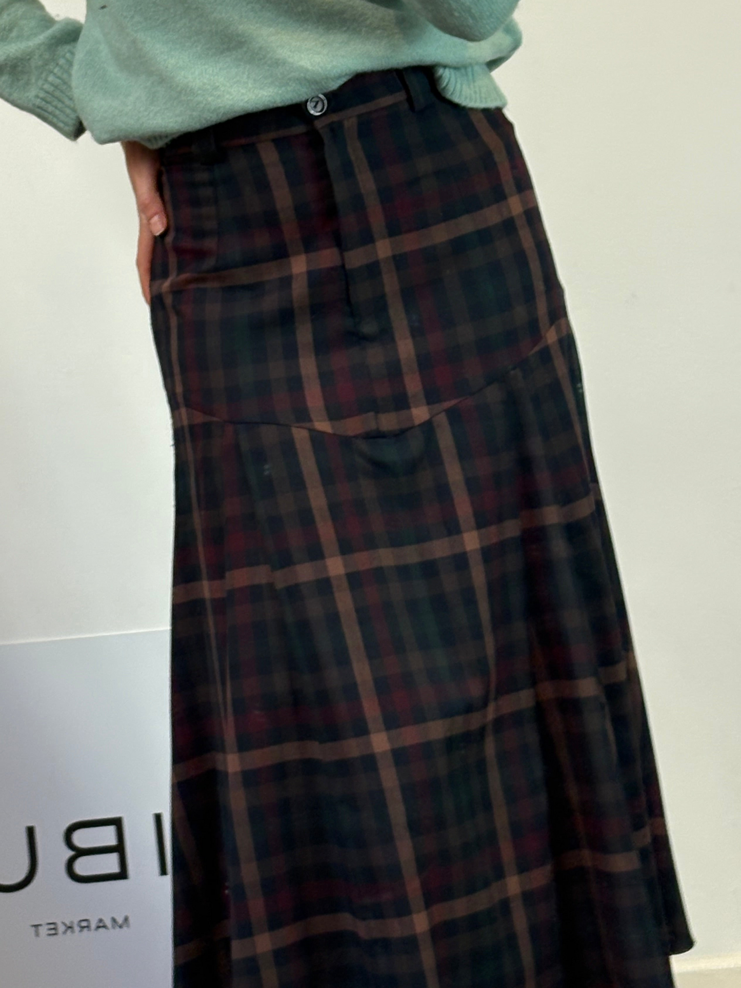 INÉS DOMECQ. Falda midi cuadros