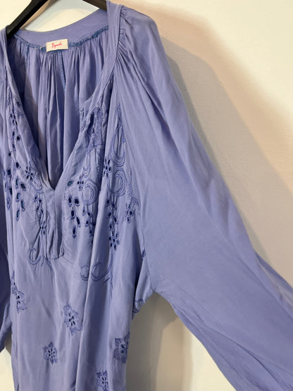 BUGANVILIA. Vestido largo morado detalles bordados T.3xl