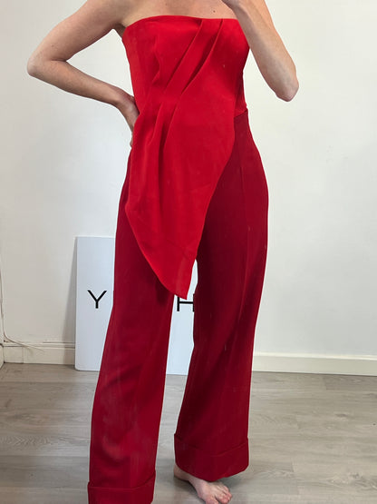 REDONDO BRAND. Red pleated trousers. TS
