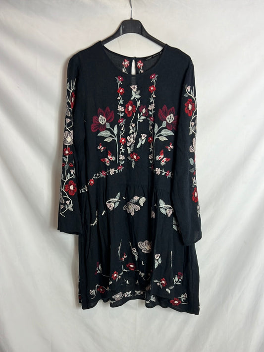 ZARA. Asymmetrical embroidered dress. TM