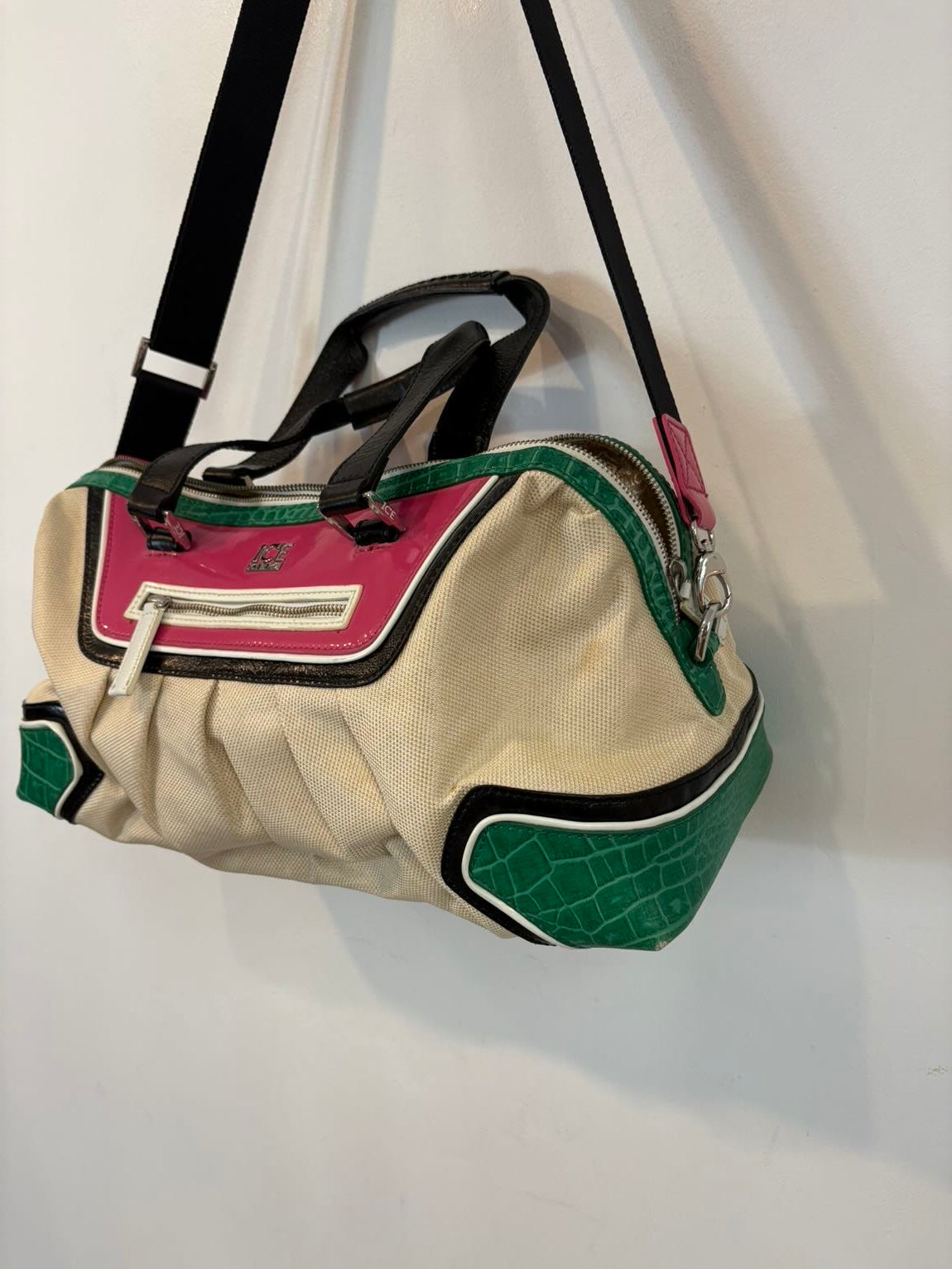 ICEBERG. Bolso doble asa texturas