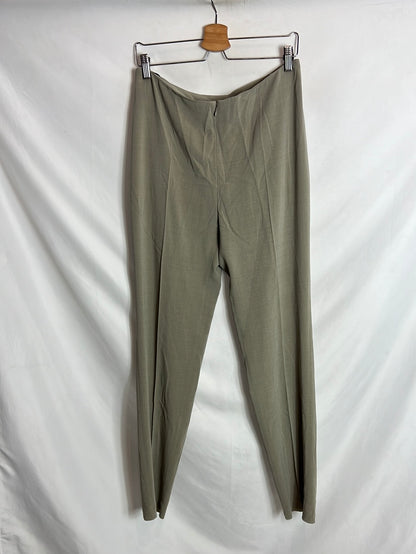 RED BANDS. Flowy taupe trousers with pleats. Size 42