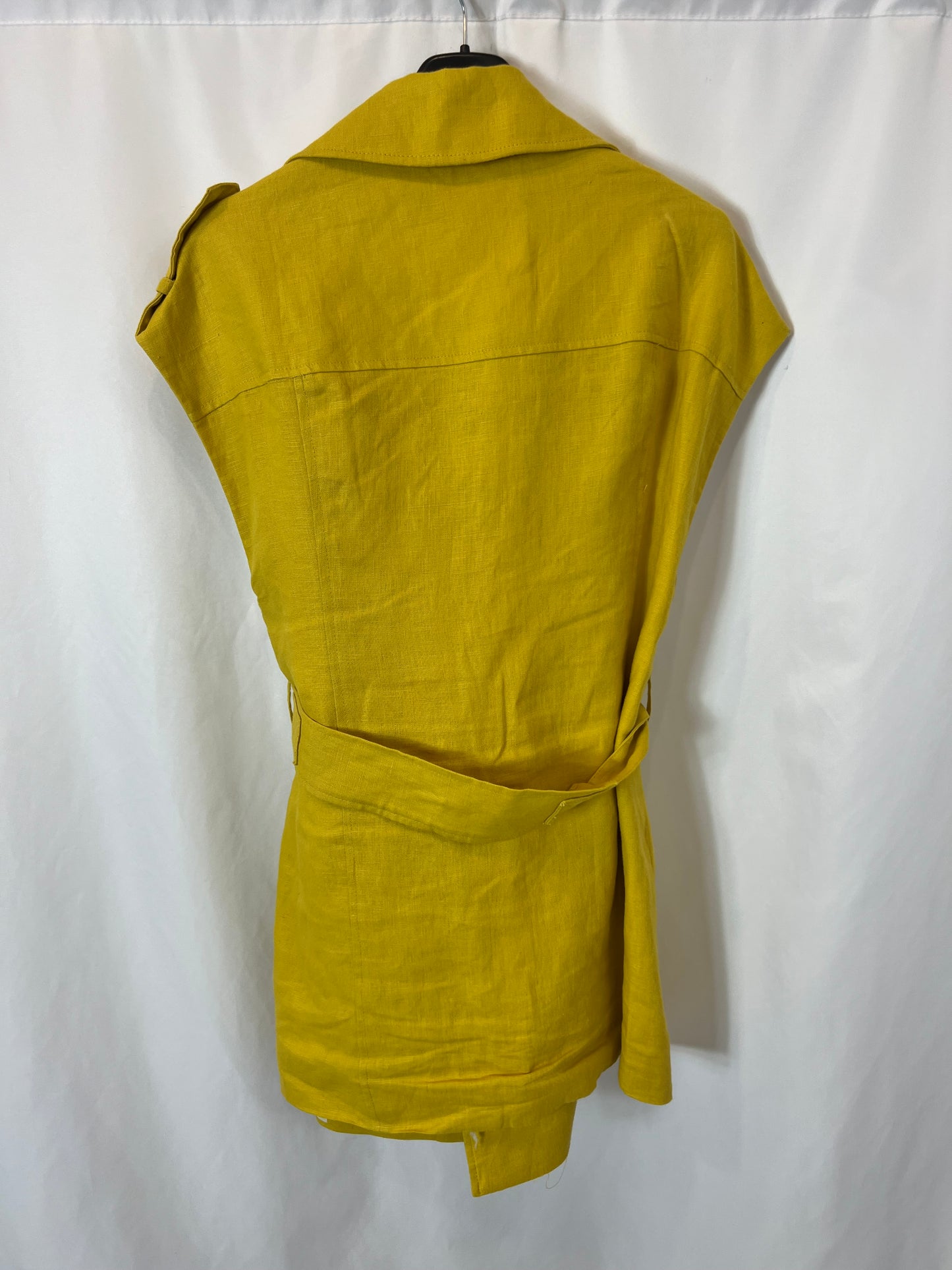 ZARA. Chaleco lino abotonado. T S