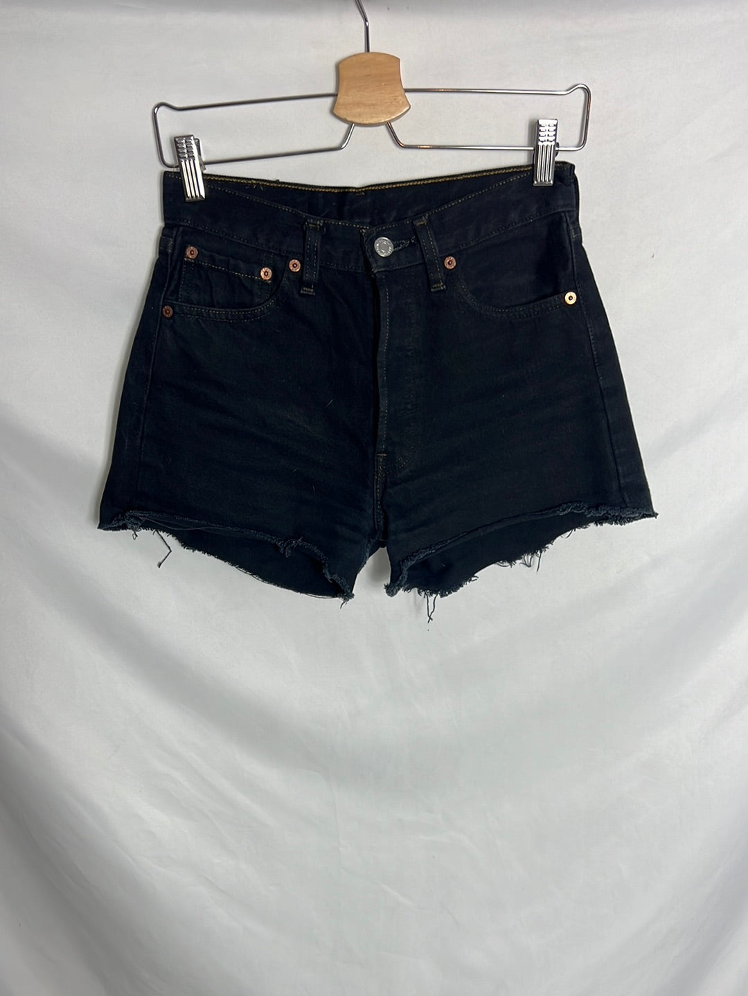 LEVI’S. Denim shorts azul oscuro. T 29 (36)