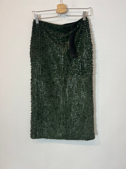 ZARA. Falda piel verde flecos T.s
