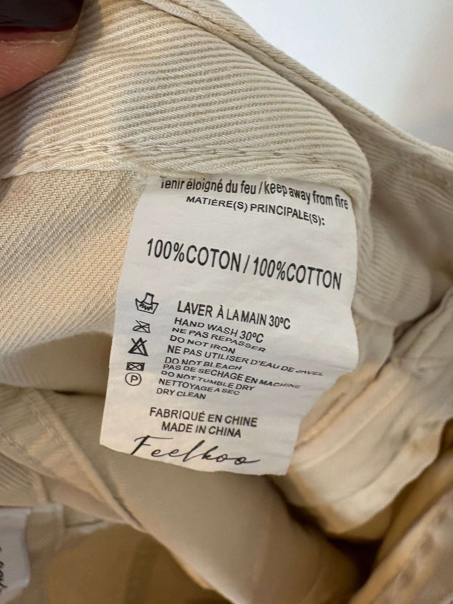 FEELHOO. Pantalón fluido beige. T XS