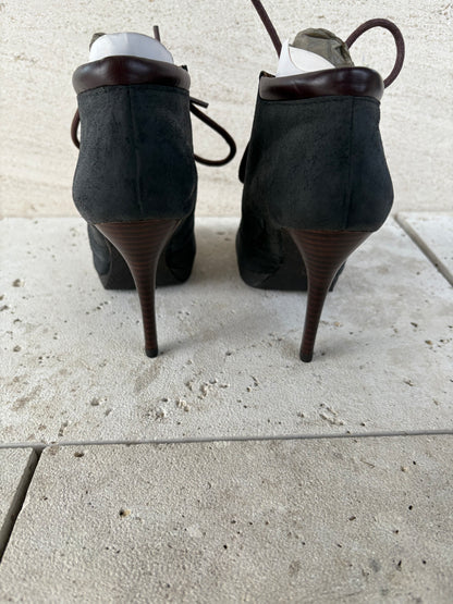 UTERQÜE. Botines piel cordones. T 37