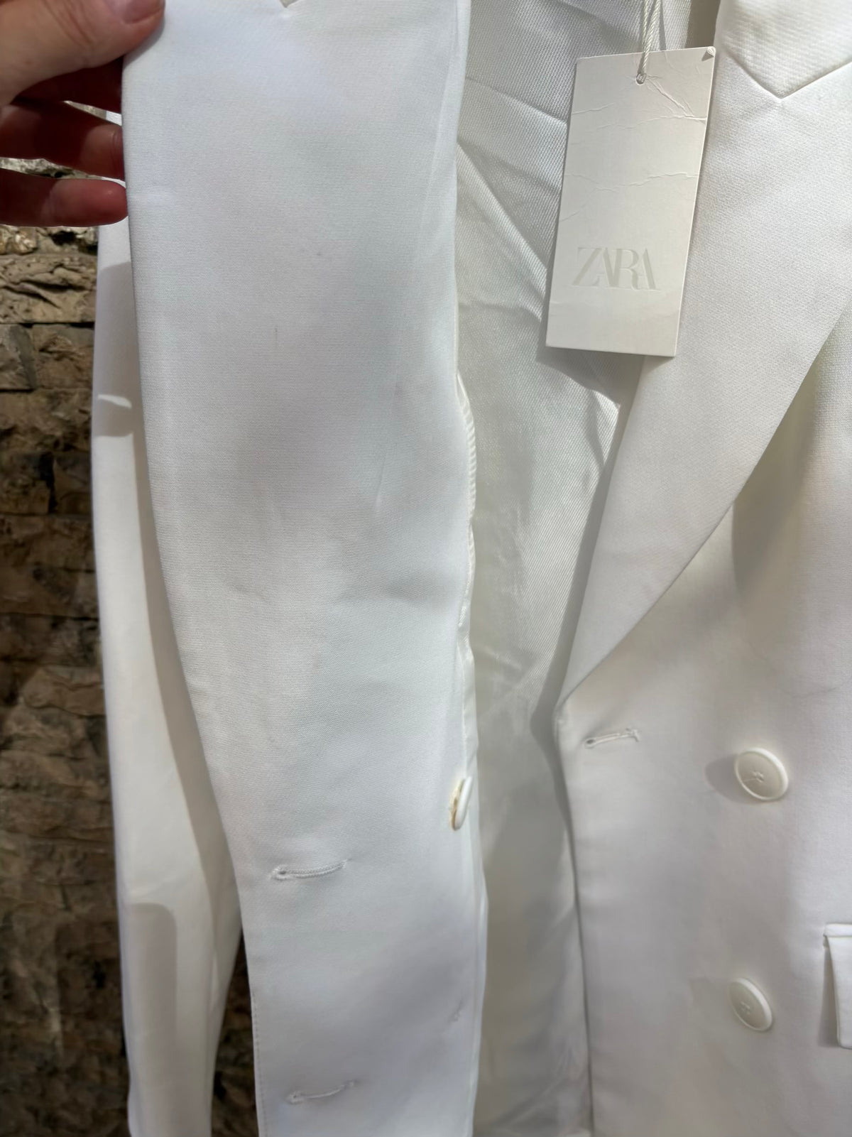 ZARA. Blazer blanca hombreras