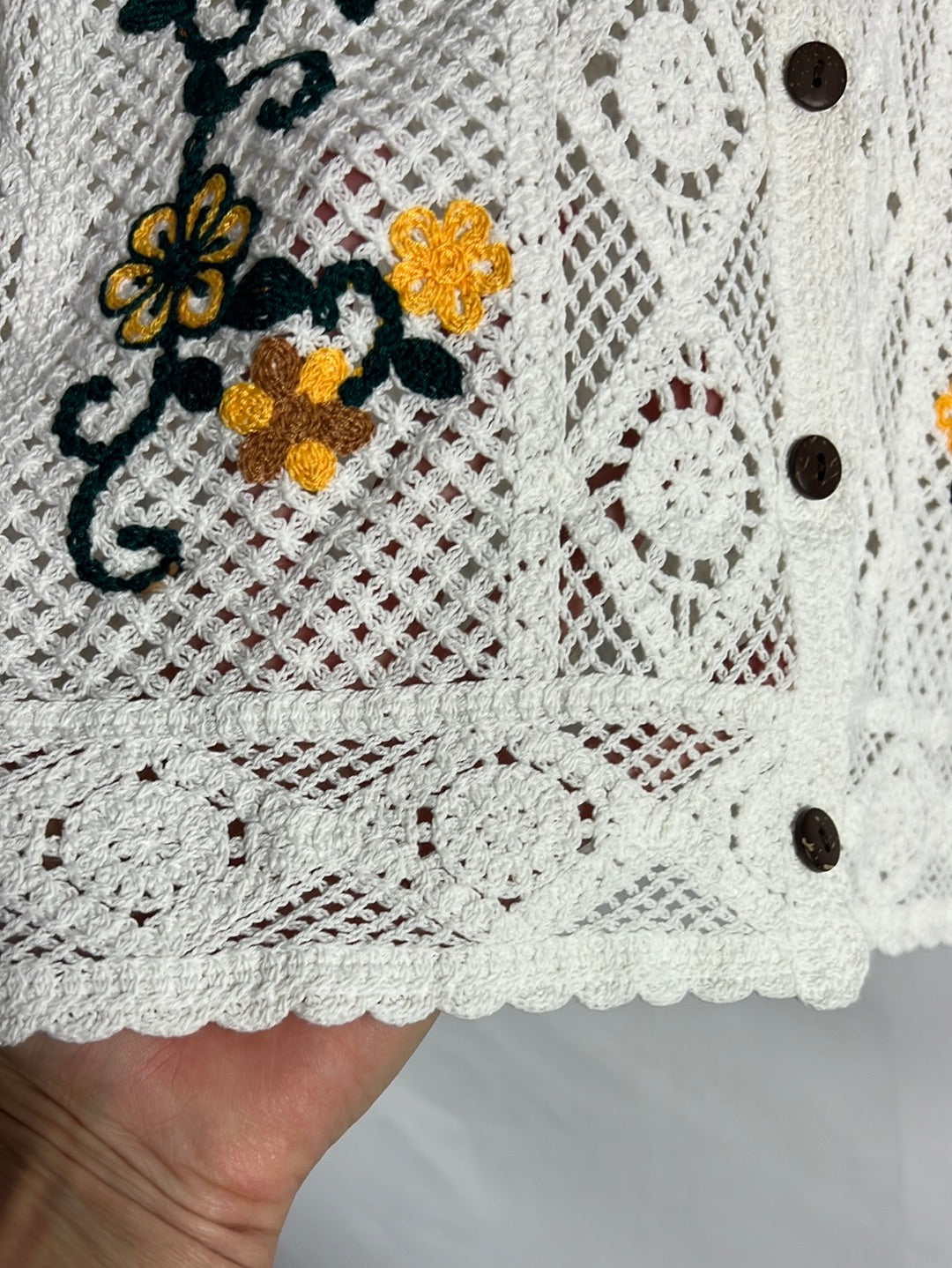 OTRAS. Top calado abotinado detalles. T S