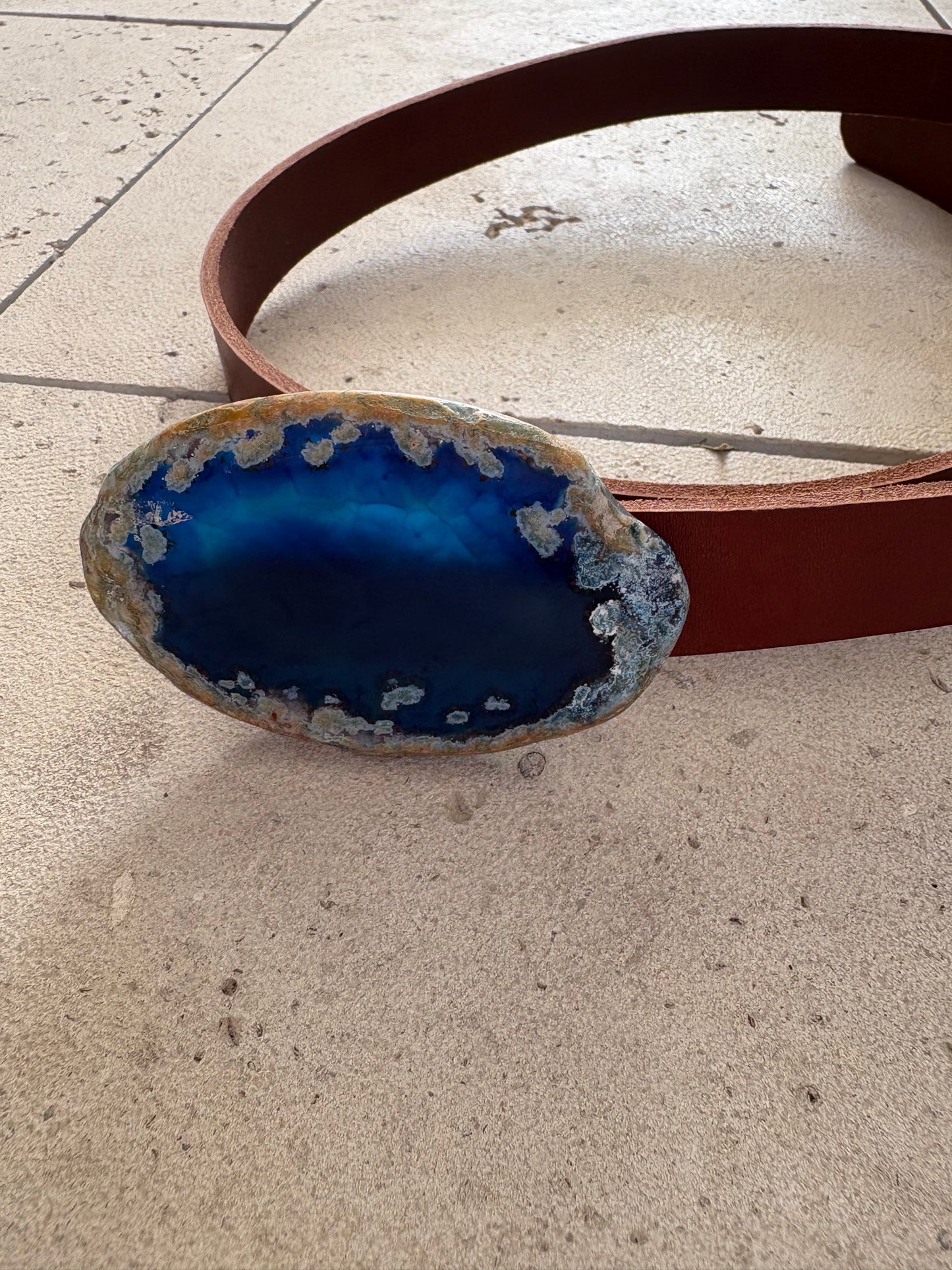 ECUE. Stone brown leather belt. TS