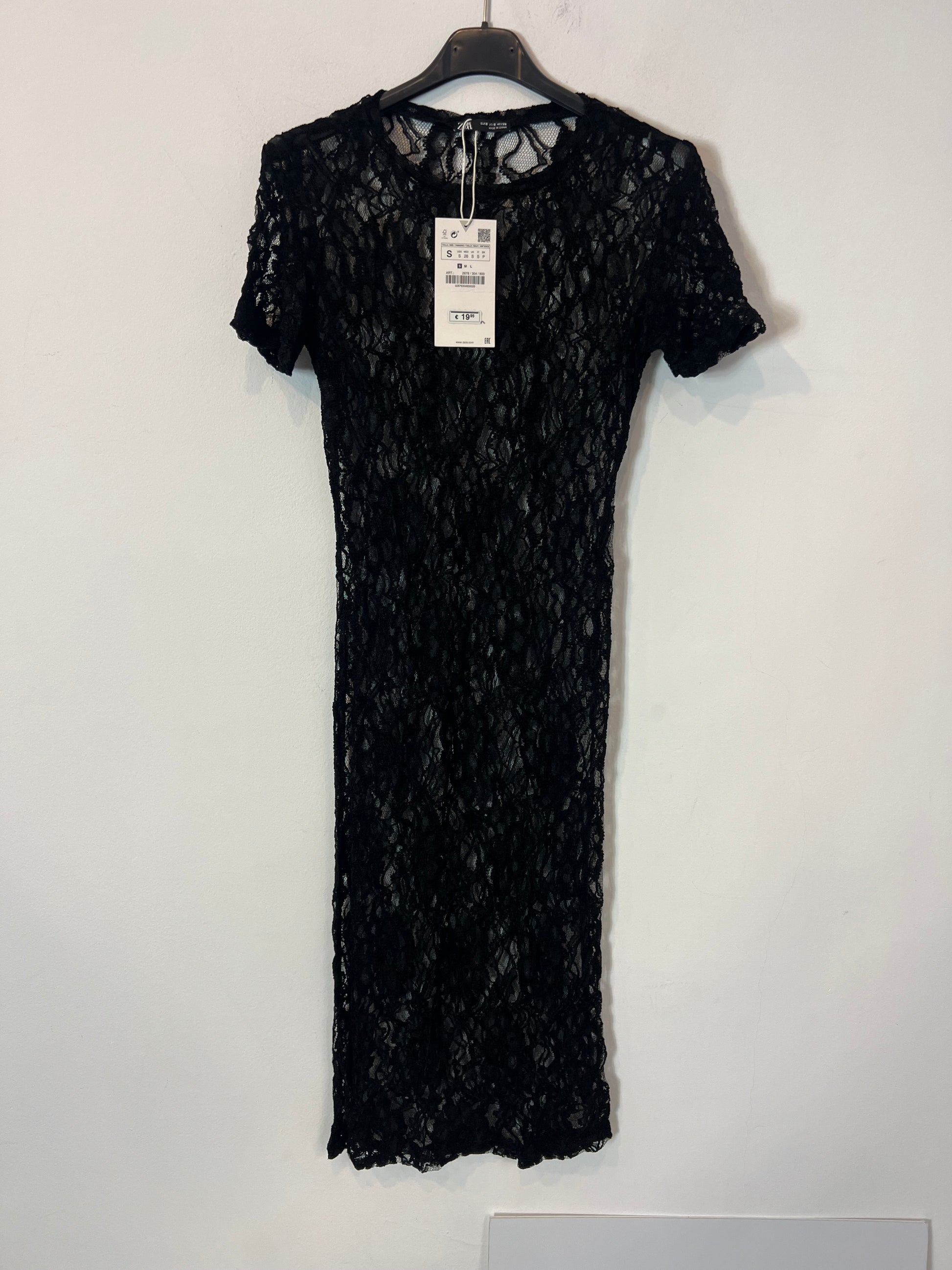 ZARA. Black lace Ts dress Hibuy market ZARA. Black lace Ts dress Hibuy market