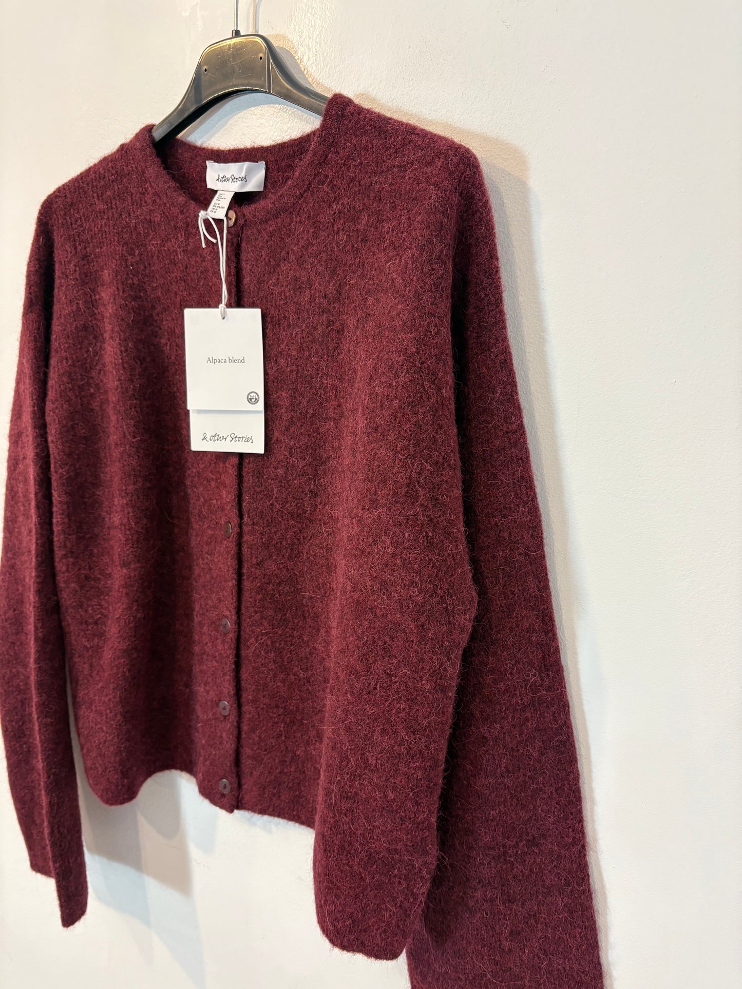 &OTHER STORIES. Chaqueta burdeos con alpaca