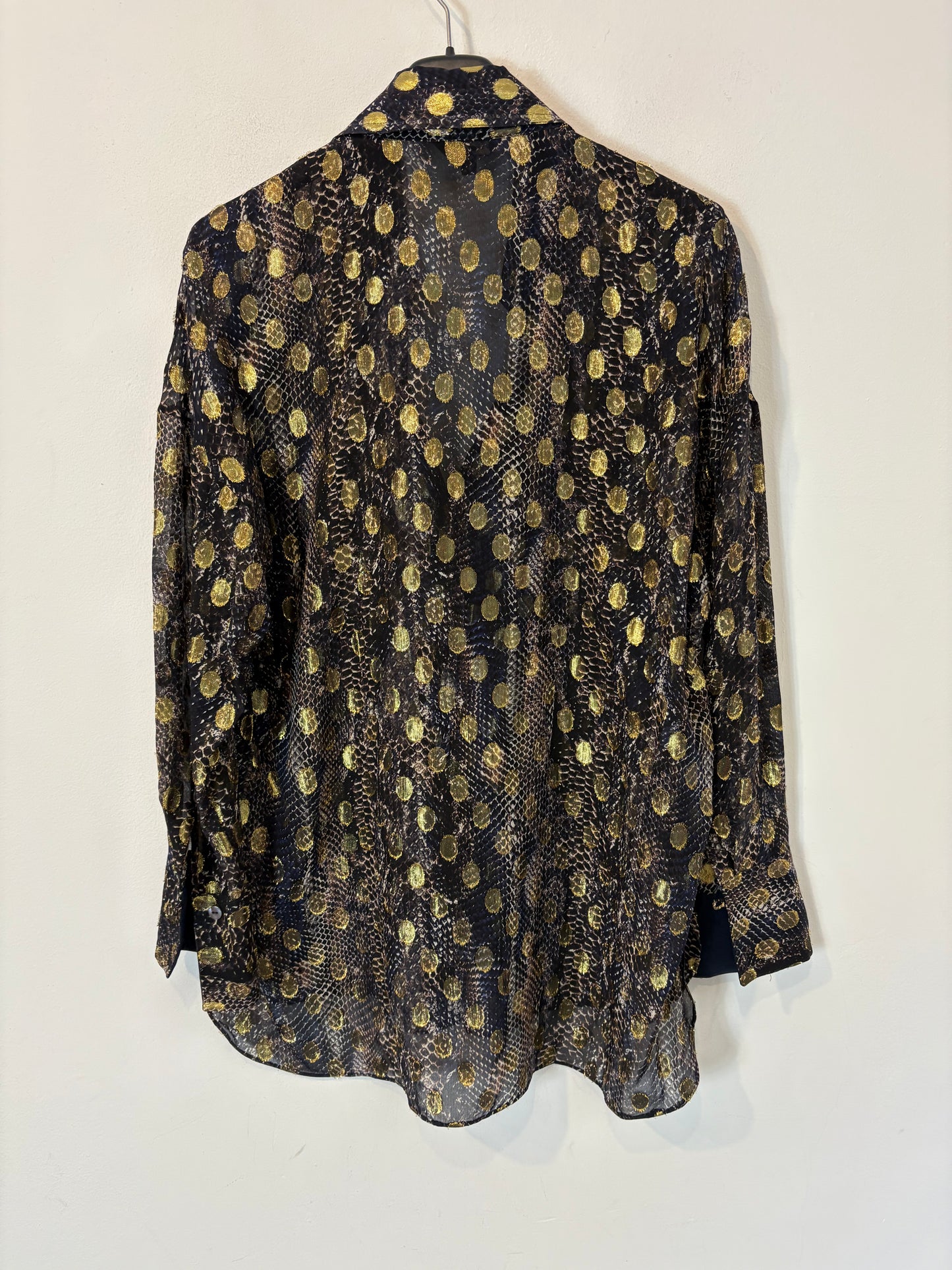 MASSIMO DUTTI. Blusa fluida dorados