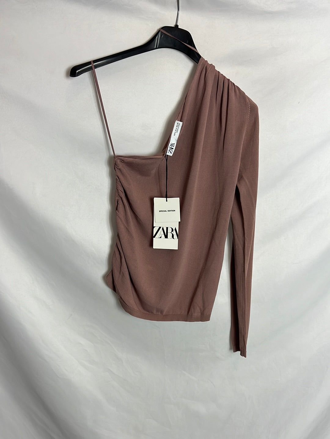 ZARA. Top punto asimétrico rosa palo. T S