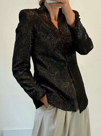 ZARA. Blazer negra hilos dorados