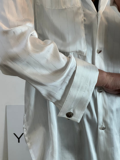 ZARA. White satin blouse with silver details. TL