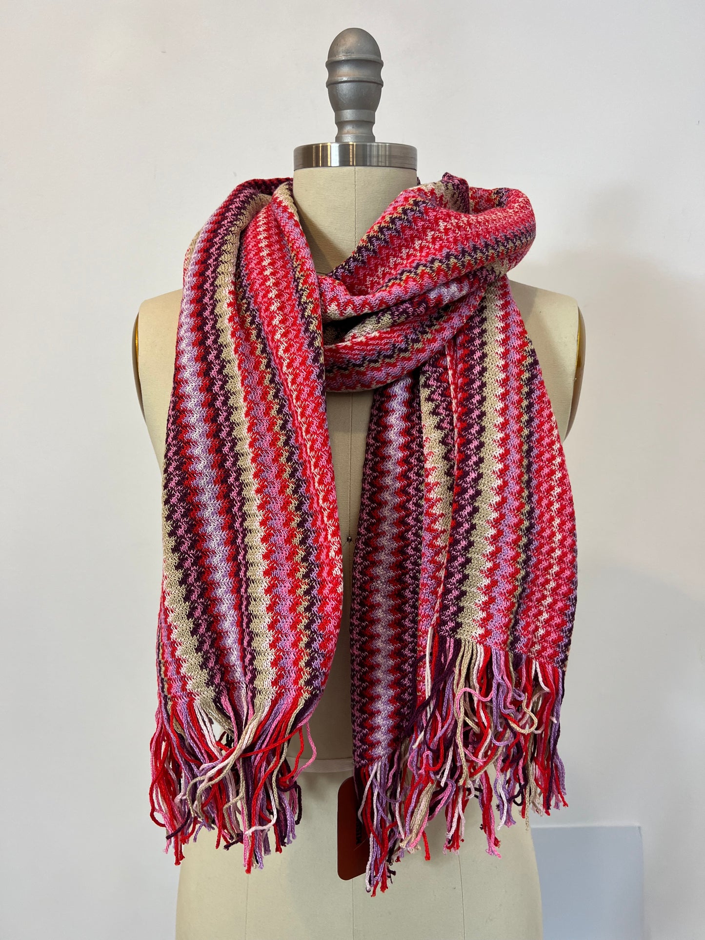 MISSONI. Zigzag cotton scarf with red and pink fringes